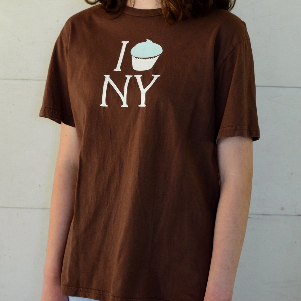 Magnolia Bakery NYC shirt - size S